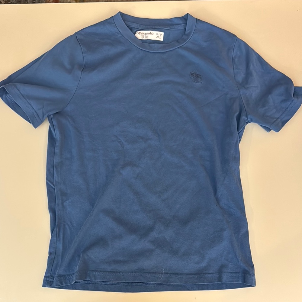 Abercrombie & Fitch assortment of boys clothings.  All in great condition!